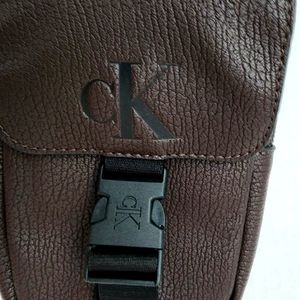 CALVIN KLEIN dark brown crossbody